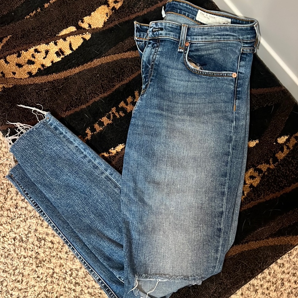 Rag and Bone Cate Mid Rise Crop Jeans (stretchy) Partial Distress size 32